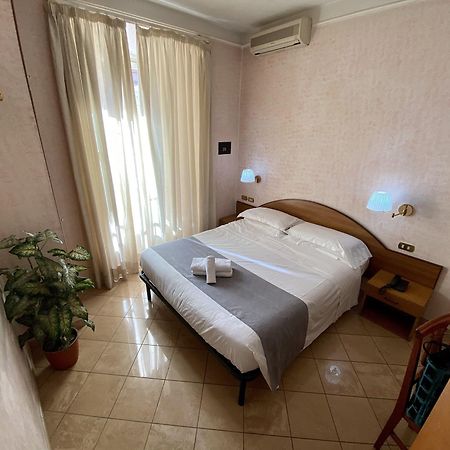 Hotel Resi Рим Экстерьер фото
