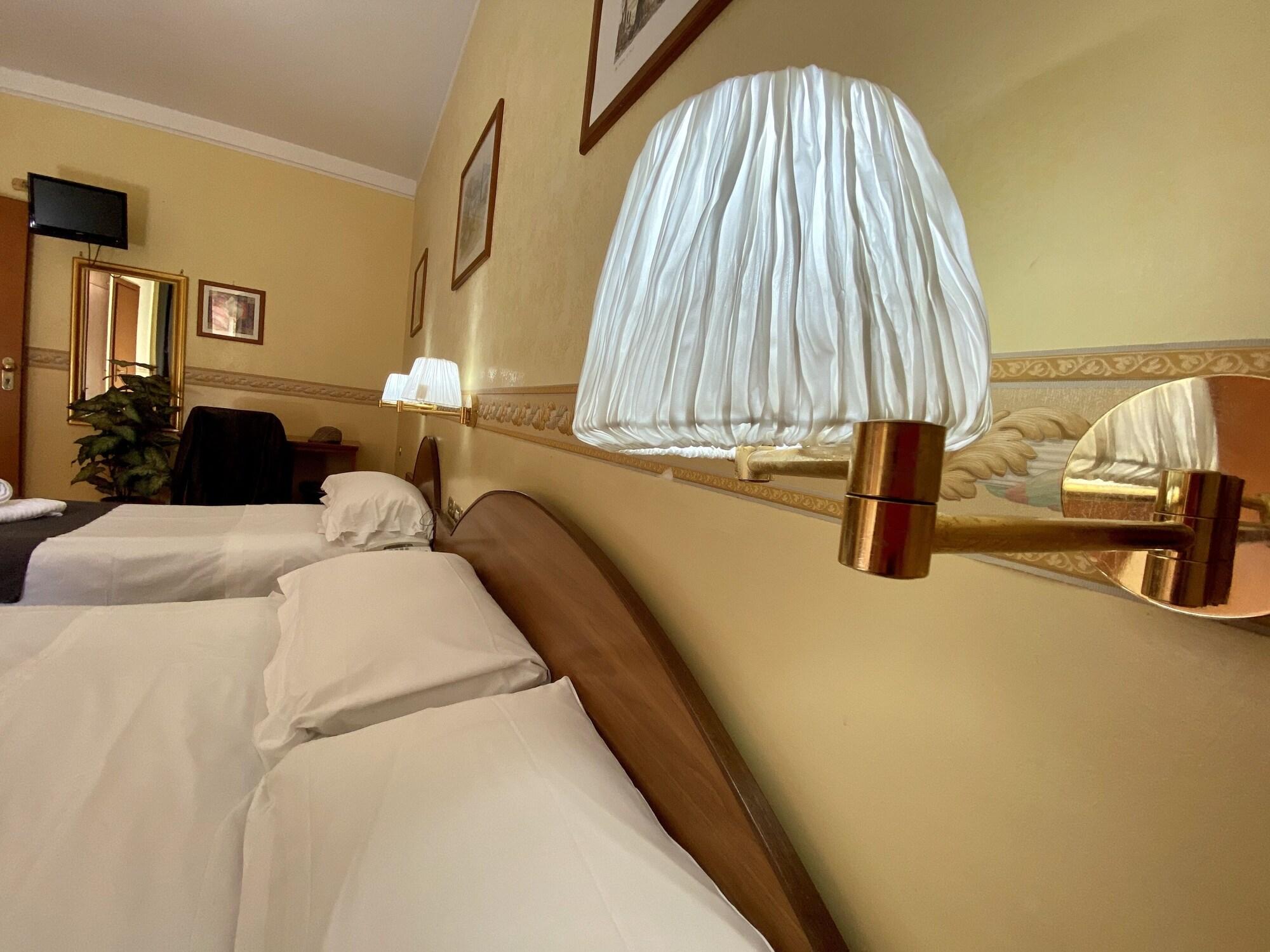 Hotel Resi Рим Экстерьер фото