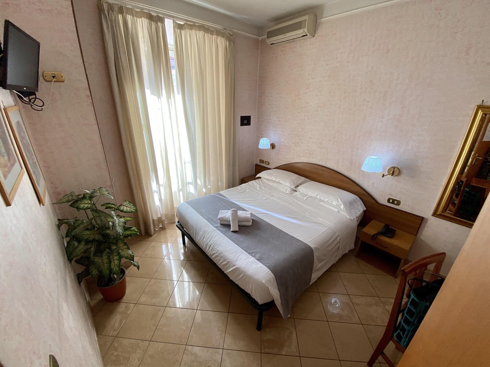 Hotel Resi Рим Экстерьер фото